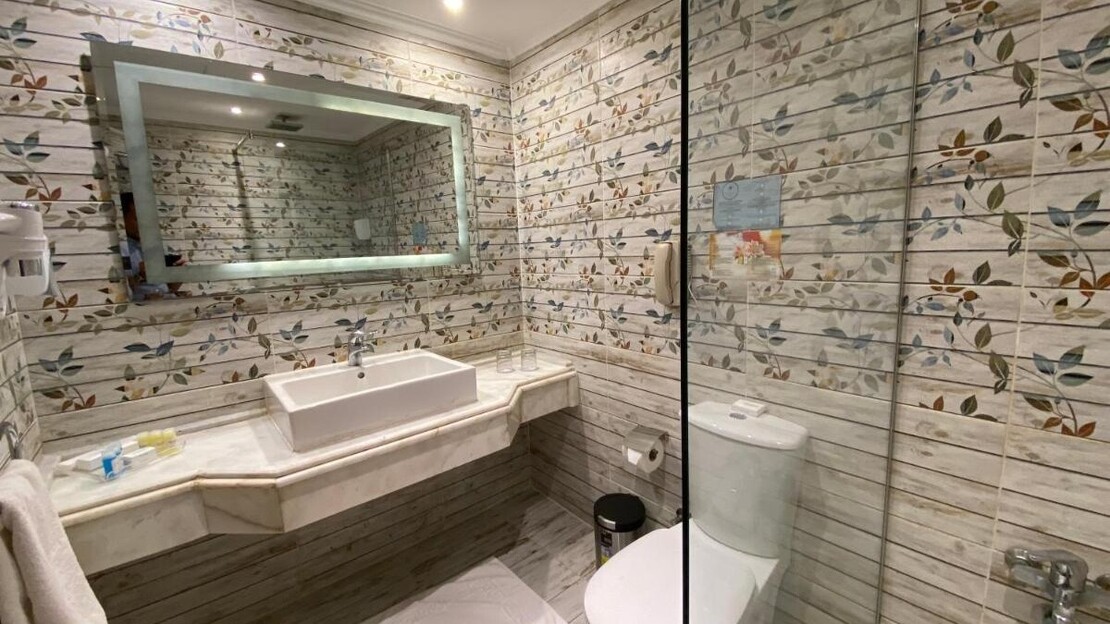 Amwaj Oyoun Resort & Spa